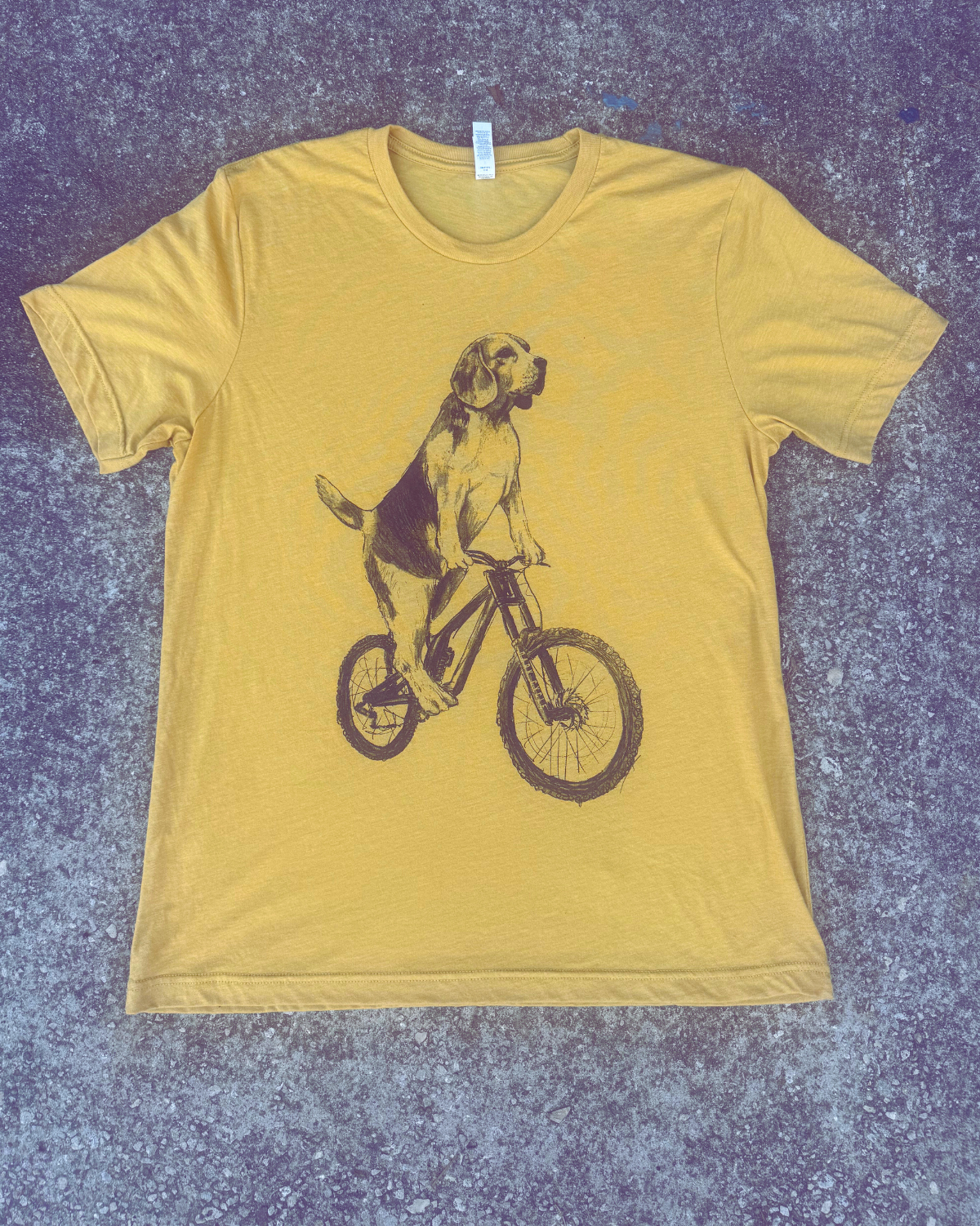 Beagle on a Bike Men's/Unisex Shirt