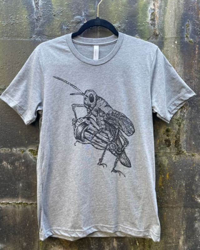 Grasshopper Playing a Hurdy Gurdy Men’s/Unisex Shirt - Unisex Tees