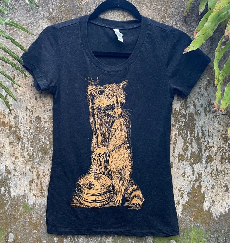 Raccoon Playing a Washtub Bass Women’s Shirt - Women’s